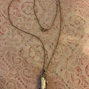 Silver necklace with mobi pearl